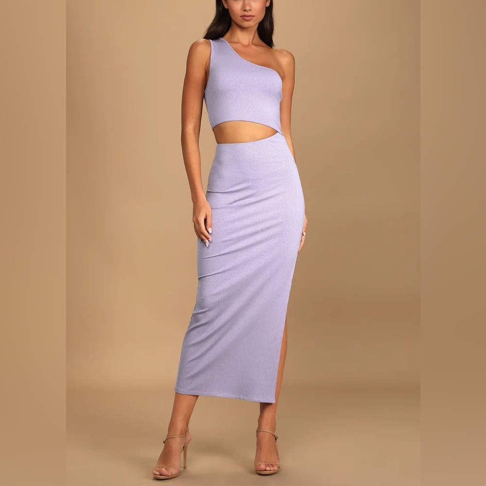 NWT Lulu’s Spice things up one-shoulder midi dress. Size small.